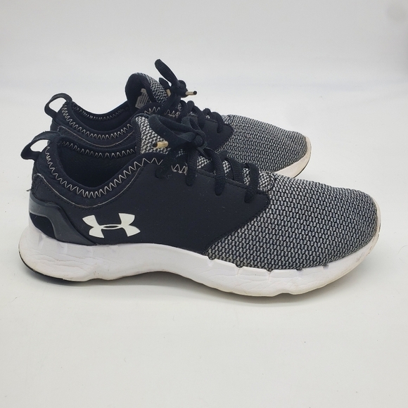 Under Armour Flow RN Grid Women Shoes Size 7 Black Gray 1276683-052 - Picture 4 of 12